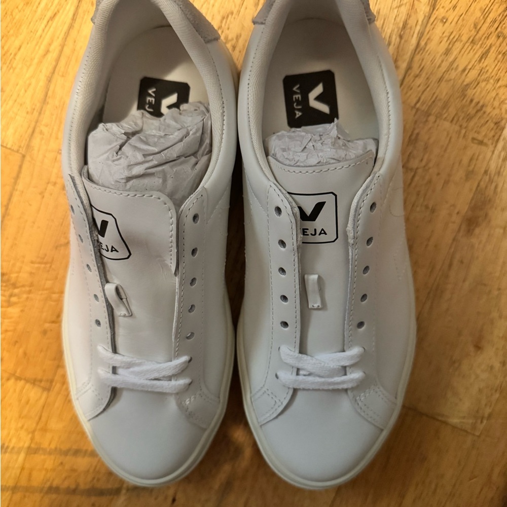 Veja women’s Classic White Sneakers